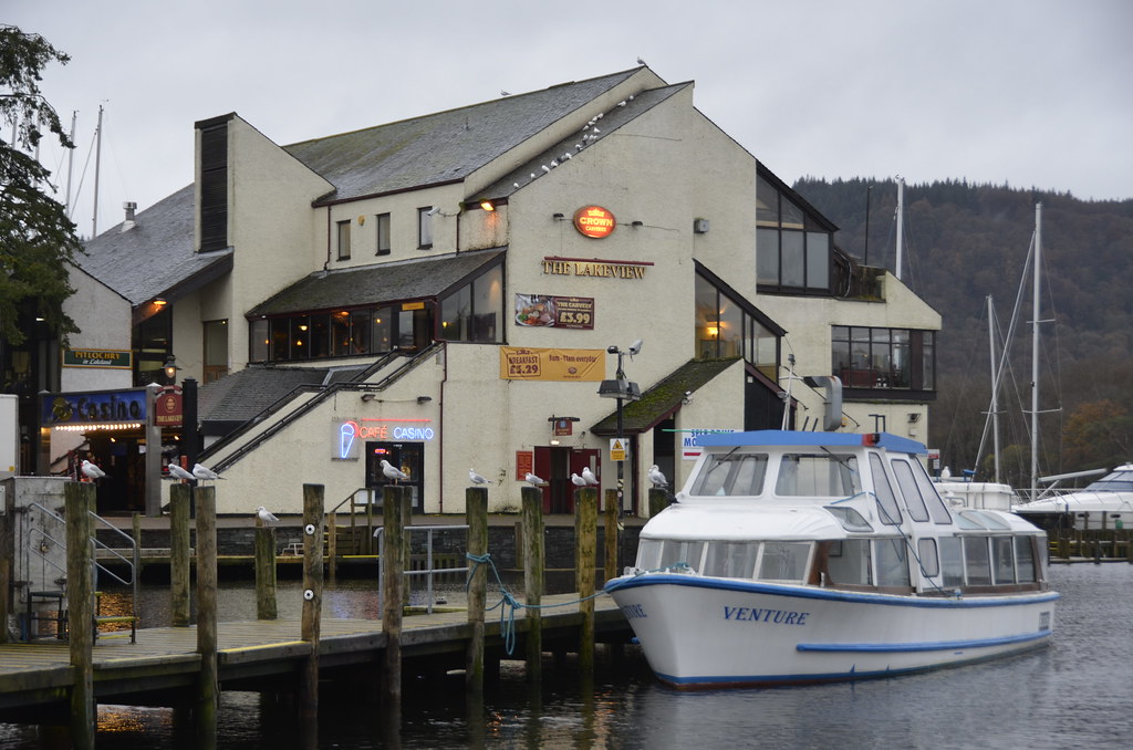 Lake View Bar, Grill & Carvery