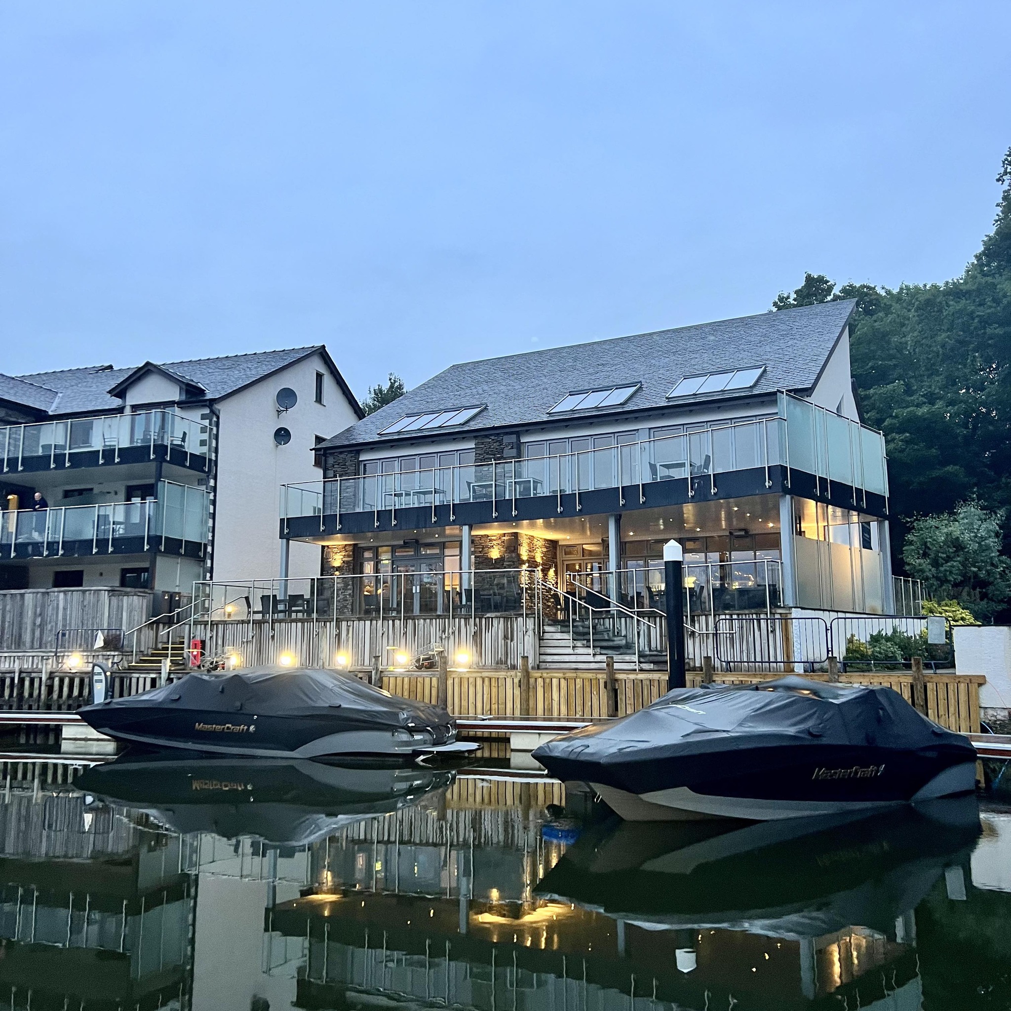 Marina View Bar & Restaurant (Windermere Marina Village)